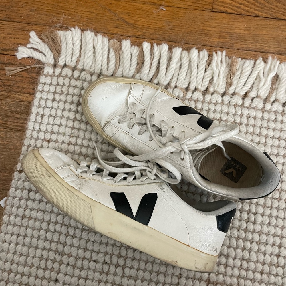 Veja Campo Leather Sneakers White/Blk Women’s Size EU 40/US 9